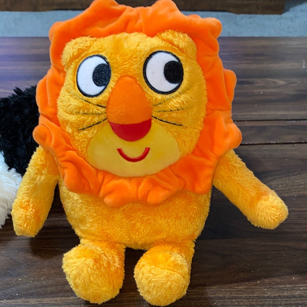 Kohl's Cares Jimmy Fallon Bright Orange and Yellow Plush Baby Lion 13”